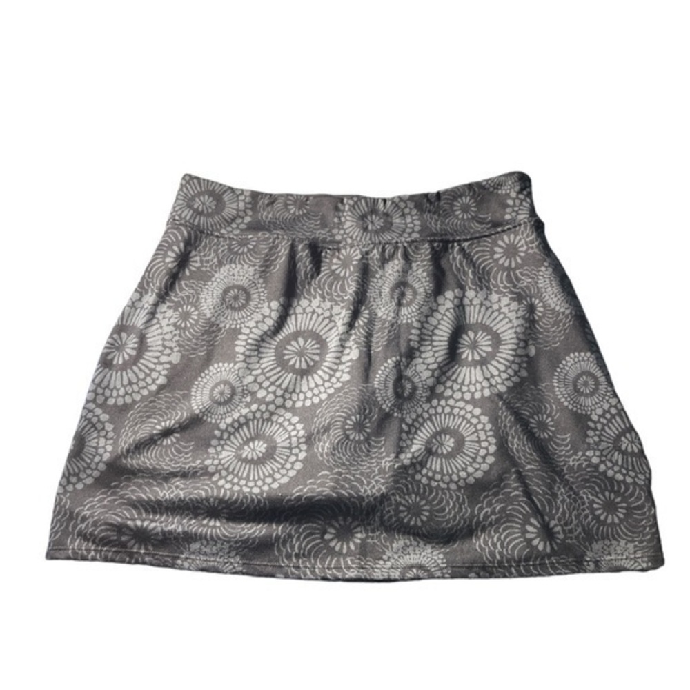 Tranquility Black Gray Lightweight Moisture Wicking Skort Size Med EUC #1440